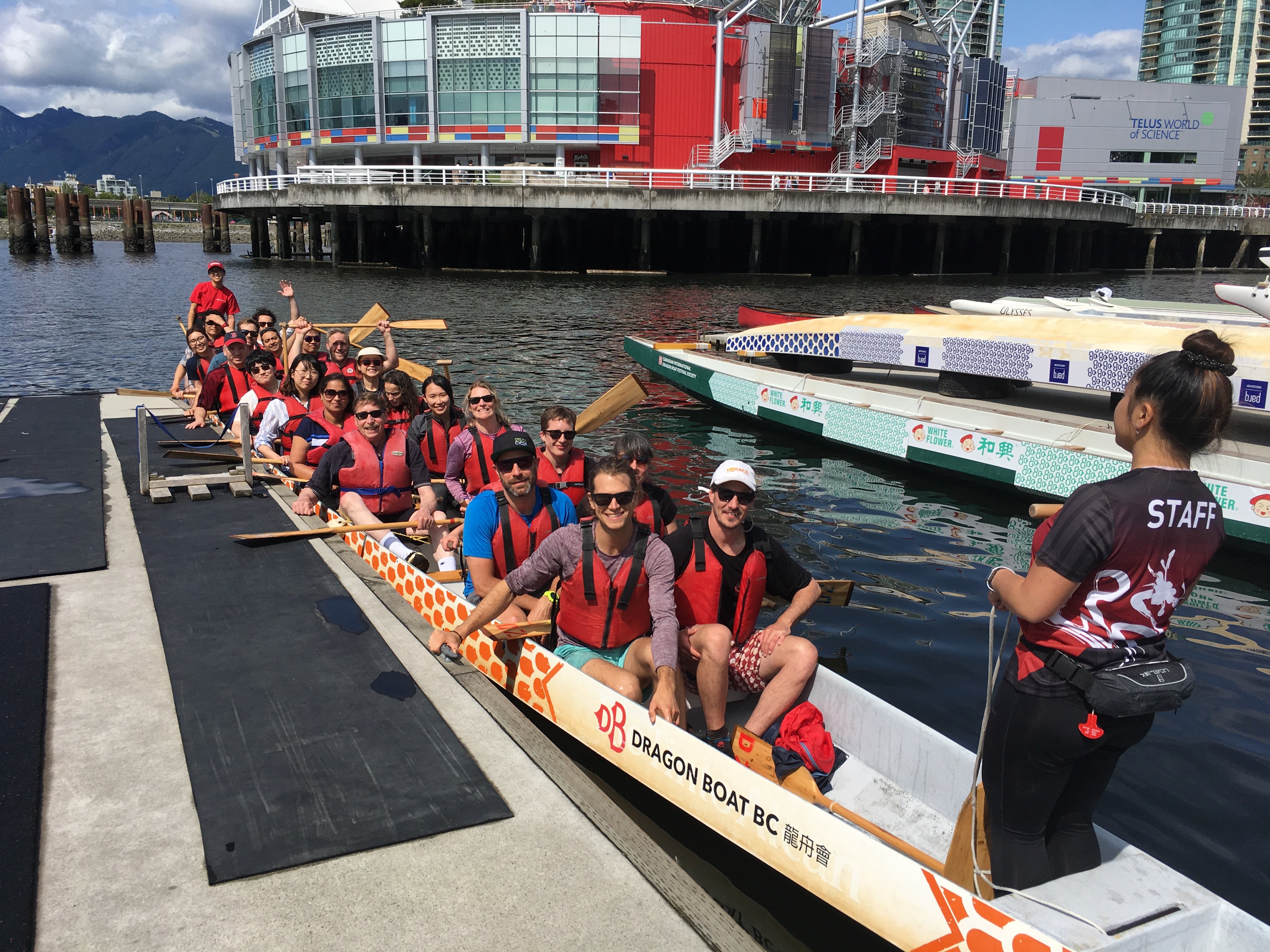 TEAM BUILDING - DRAGON BOAT